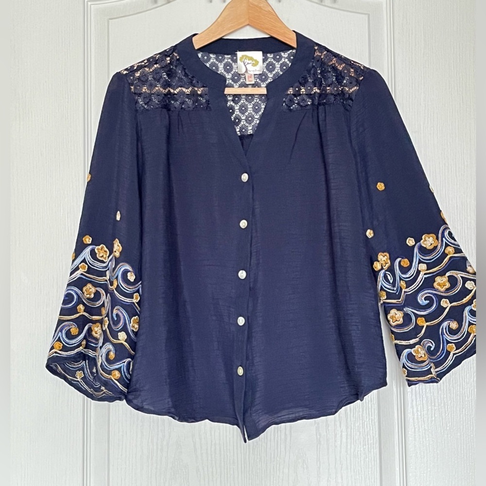 Anthropologie Fig & Flower Navy Embroidered Bell Sleeve Lace Blouse Size L